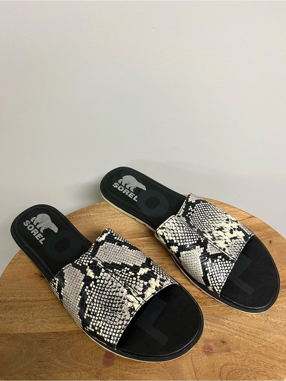 Sorel Ella II Block Slide in Black/Ivory Snake Print Leather - Size 10